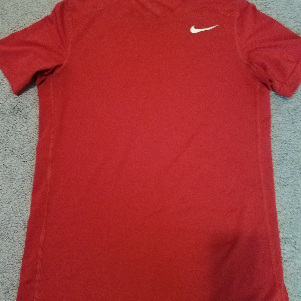 Nike short sleeve shirt
